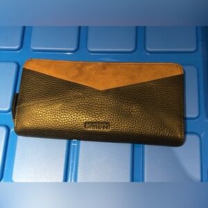 Roots 73 Black and Brown Leather Wallet